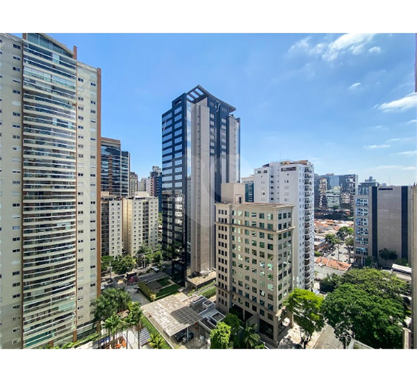 APARTAMENTO em VILA OLÍMPIA