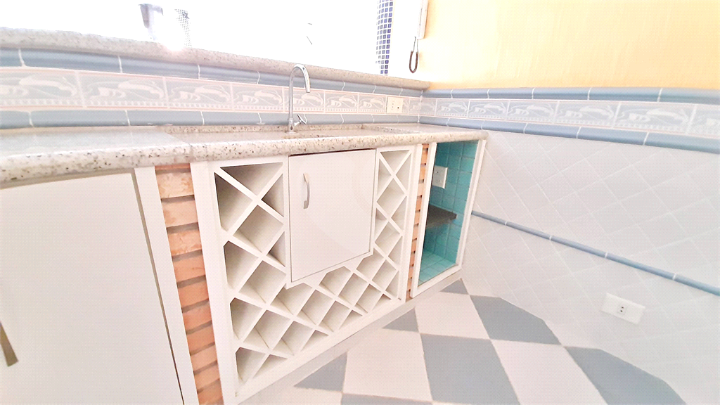 Condomínio Fechado Alto Padrão ao Pé da Serra da Cantareira com 4 suítes. 500 M²