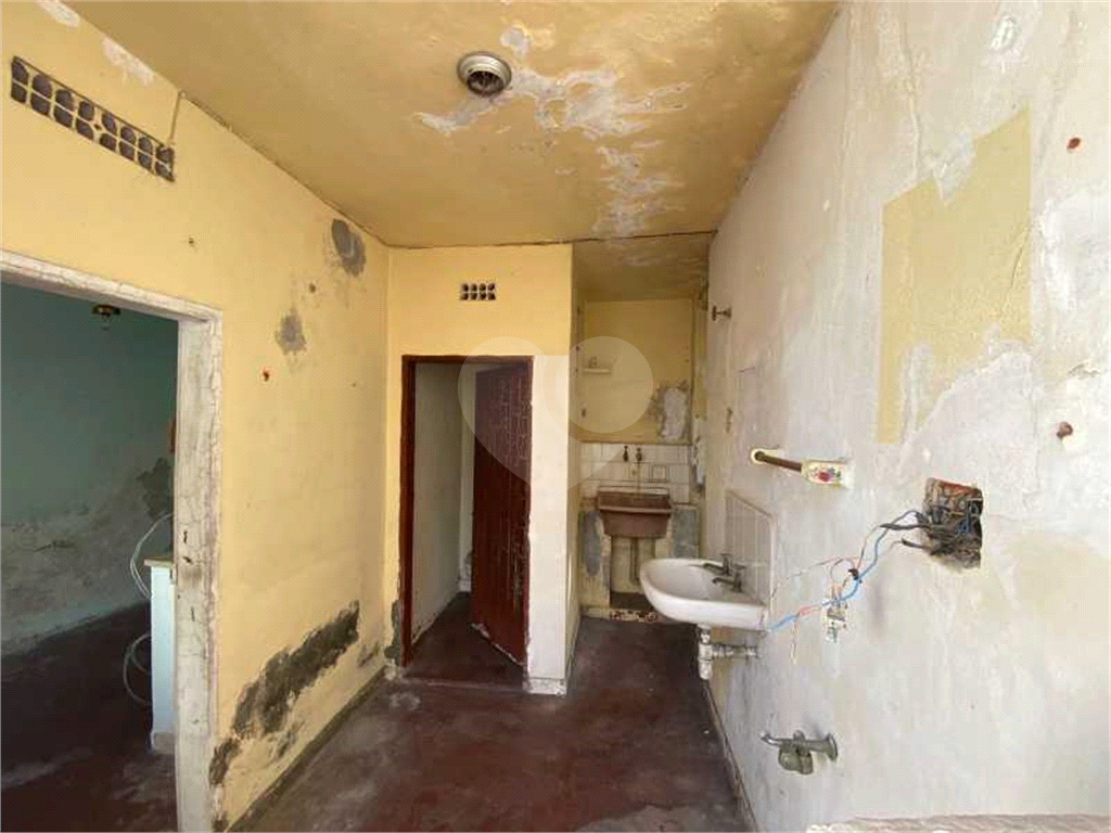 ÁGUA FRIA CASA TÉRREA TERRENO AMPLO EM RUA NOBRE POR PREÇO ABAIXO DO MERCADO!