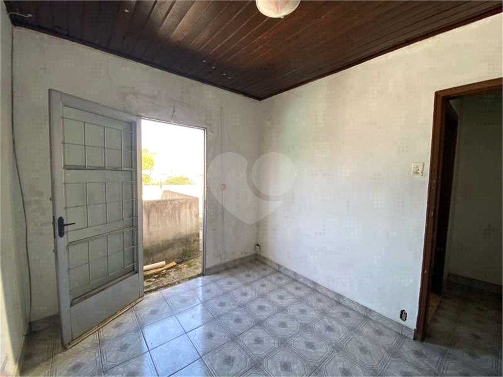 ÁGUA FRIA CASA TÉRREA TERRENO AMPLO EM RUA NOBRE POR PREÇO ABAIXO DO MERCADO!