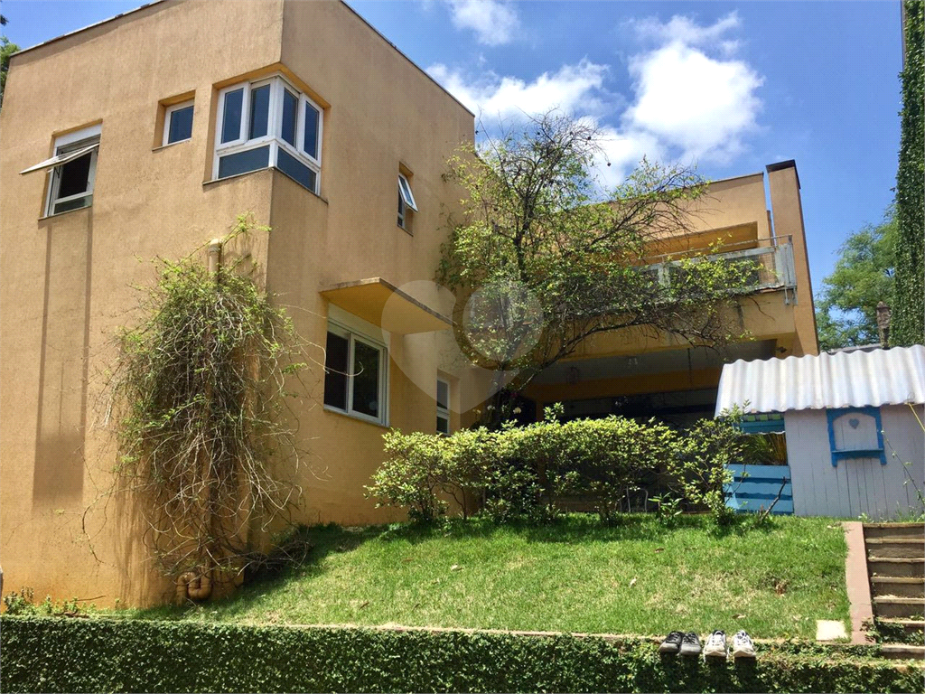 Desfrute de um lar completo 3 suítes no City América !!!