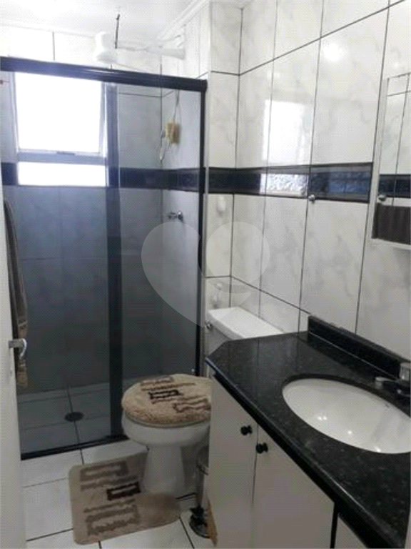 Apartamento em Jardim Santa Emília