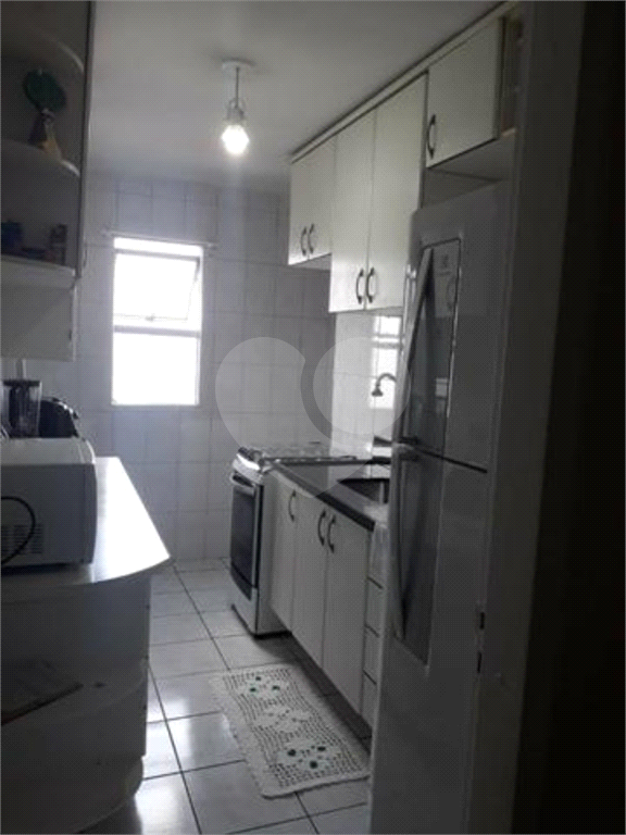 Apartamento em Jardim Santa Emília