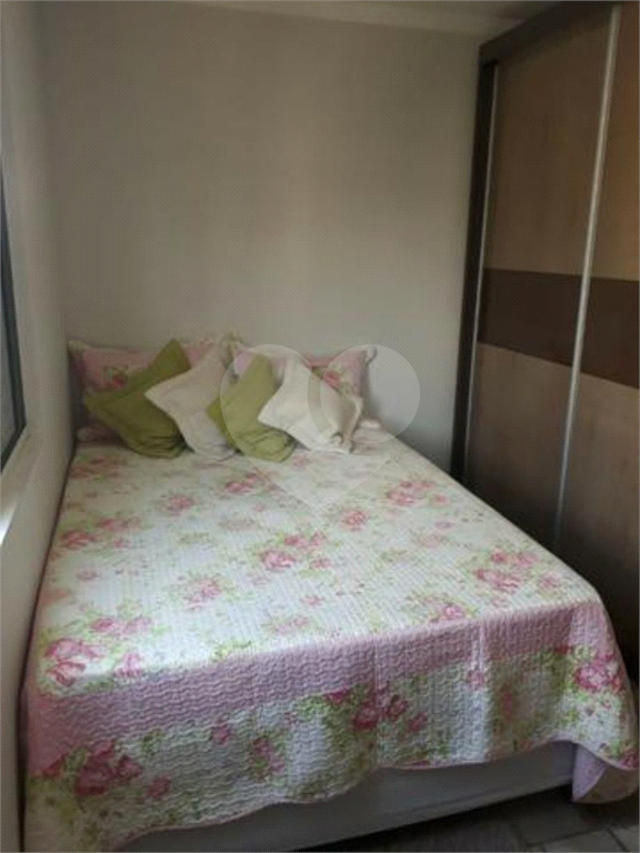 Apartamento em Jardim Santa Emília