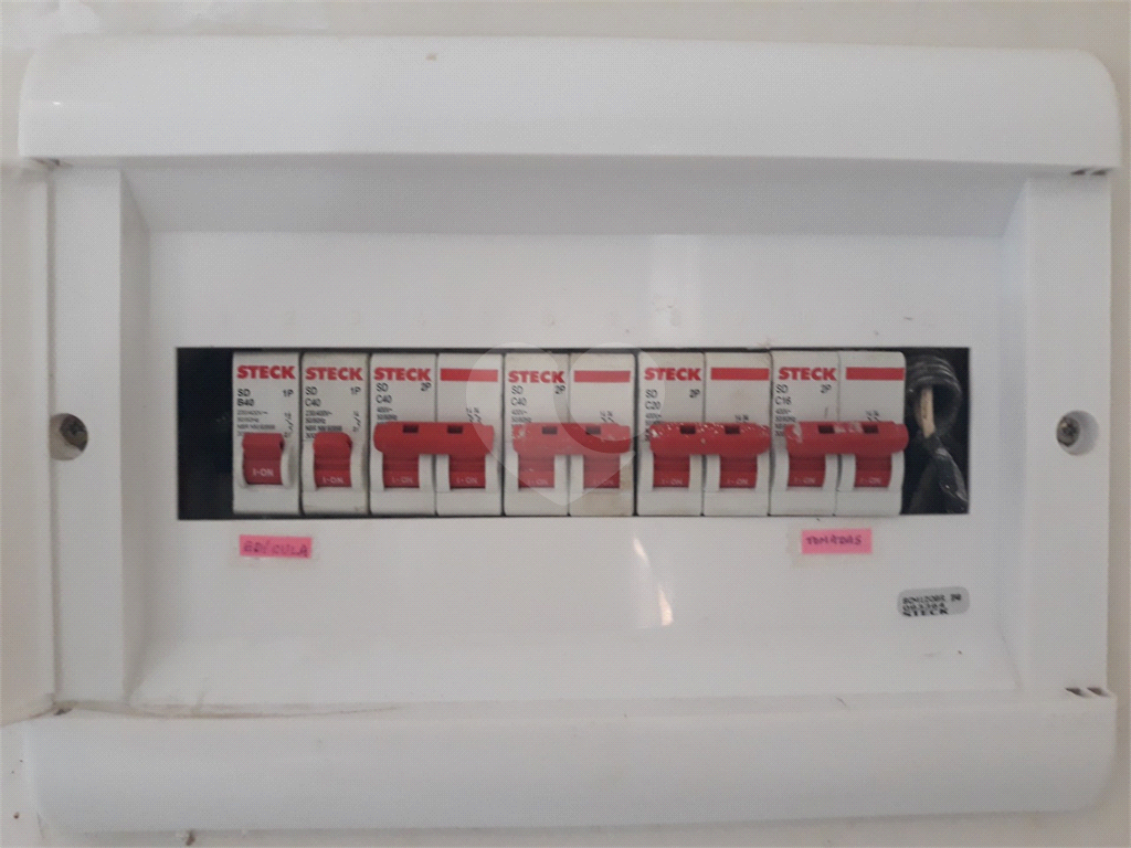 SOBRADO A VENDA COM 2 QUARTOS AO LADO DO METRO JARDIM SÃO PAULO