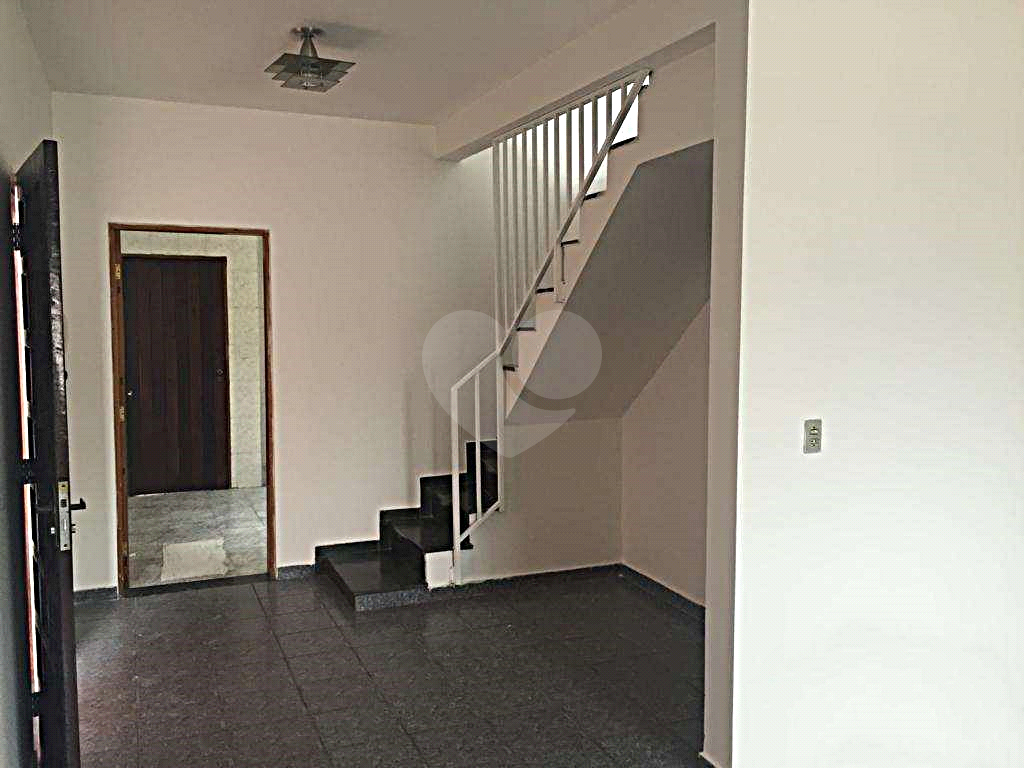 Sobrado no Mandaqui com 2 suítes e mais edícula. Ao lado Hiper Center Andorinha 