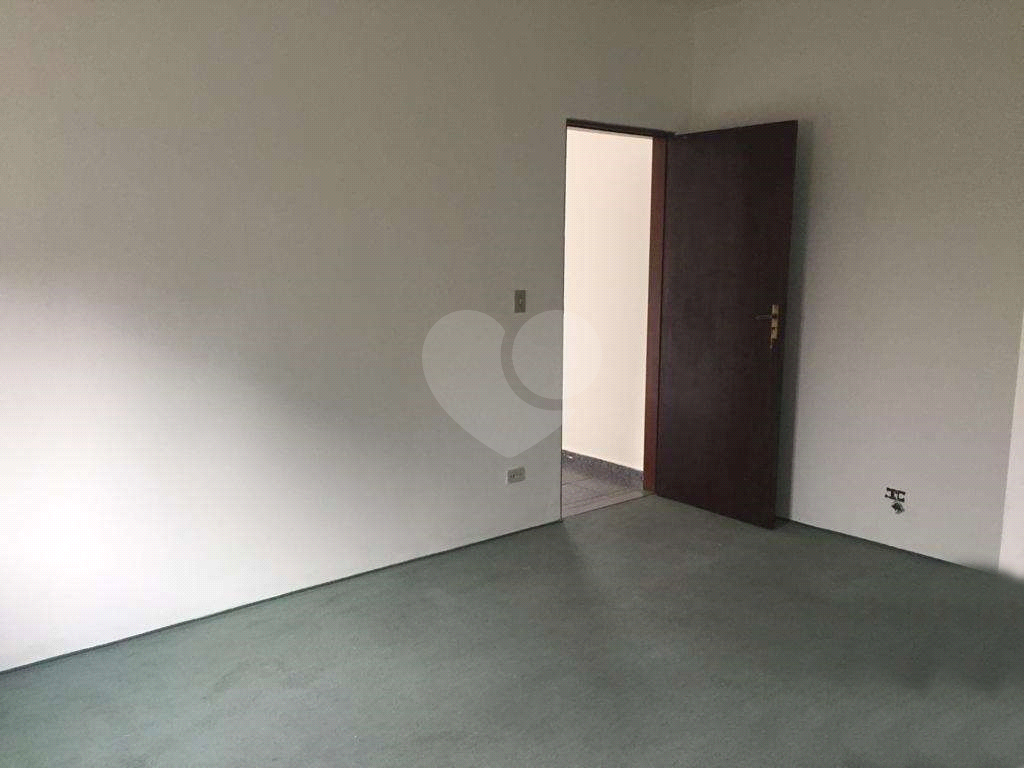 Sobrado no Mandaqui com 2 suítes e mais edícula. Ao lado Hiper Center Andorinha 