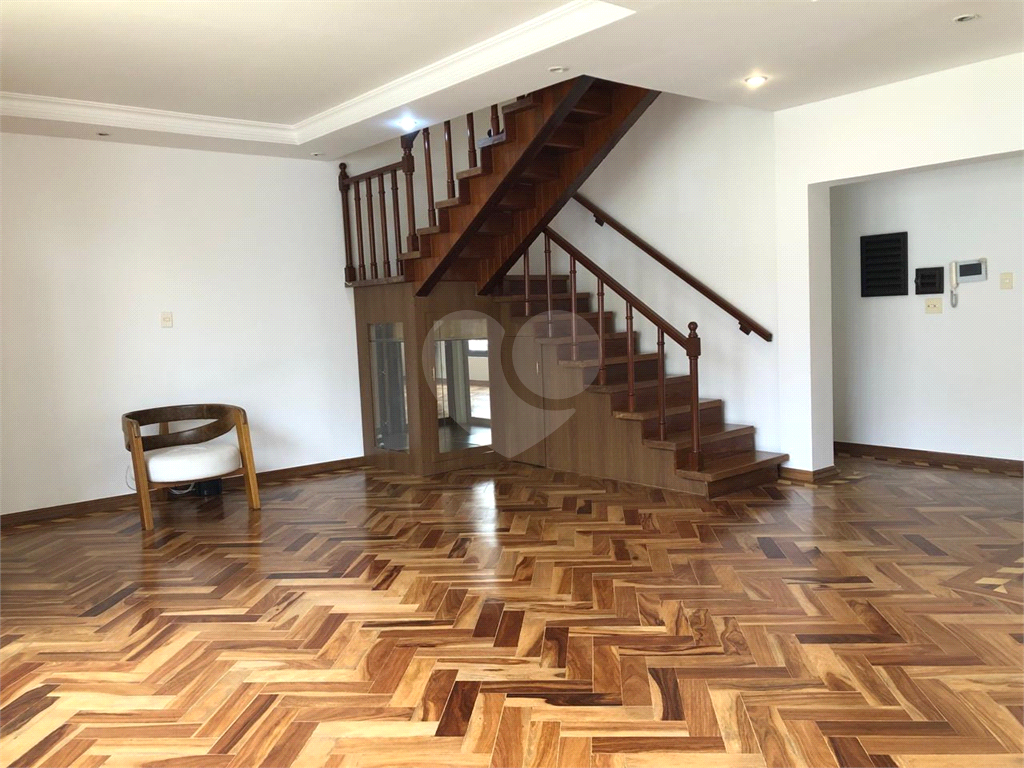 Sobrado à venda com 4 quartos, 250m² - Foto 11