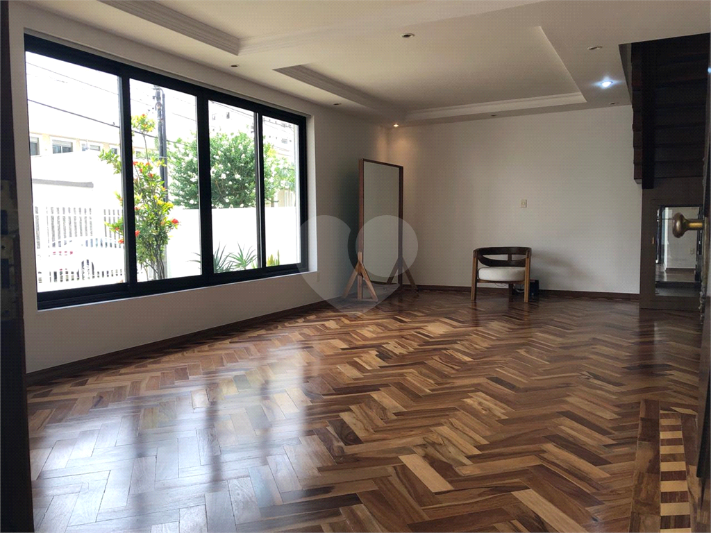 Sobrado à venda com 4 quartos, 250m² - Foto 8