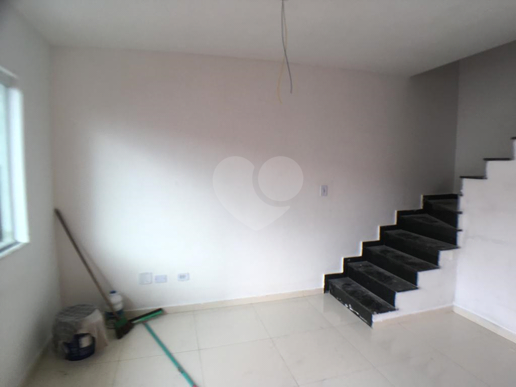 Casa em condomínio nova