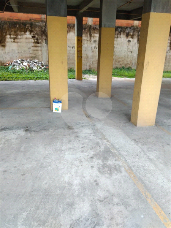 Vendo Prédio de Apartamentos com renda  em Pirituba