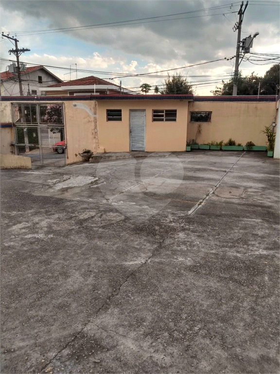 Vendo Prédio de Apartamentos com renda  em Pirituba