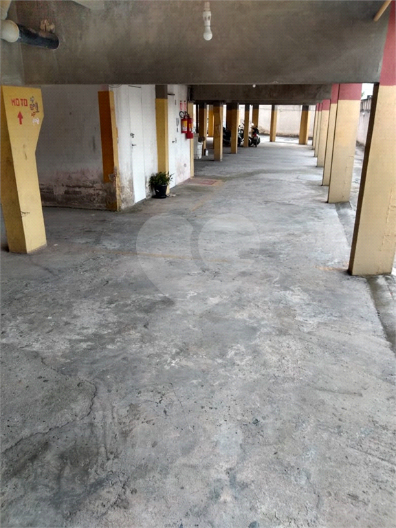 Vendo Prédio de Apartamentos com renda  em Pirituba