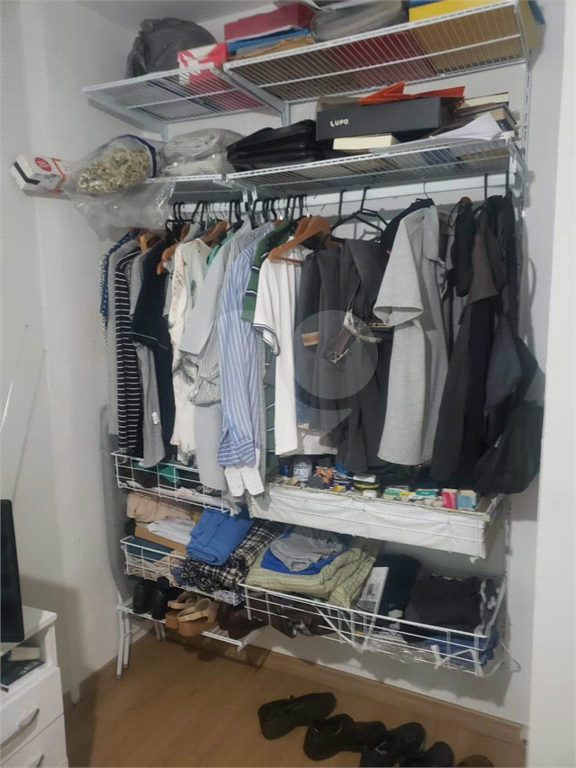 APARTAMENTO em CASA VERDE