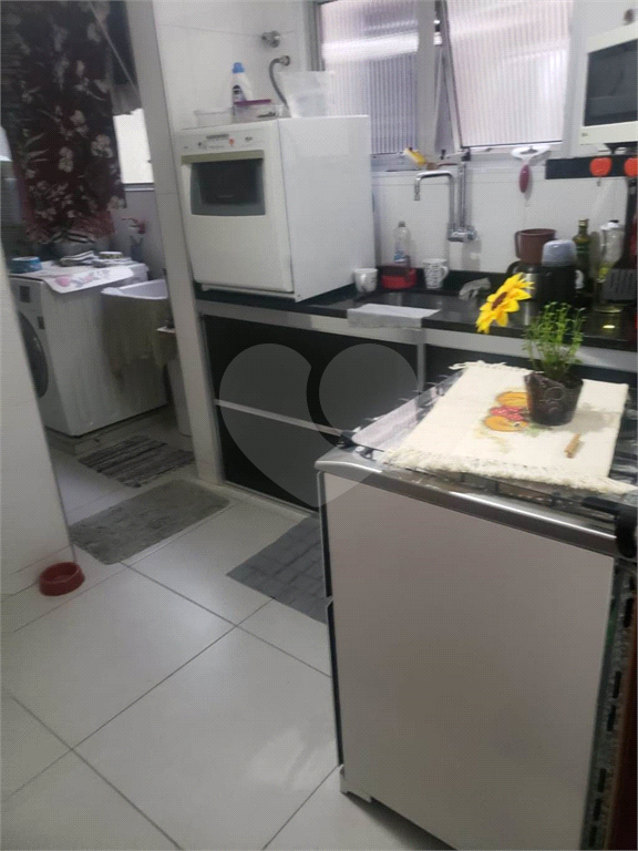 APARTAMENTO em CASA VERDE