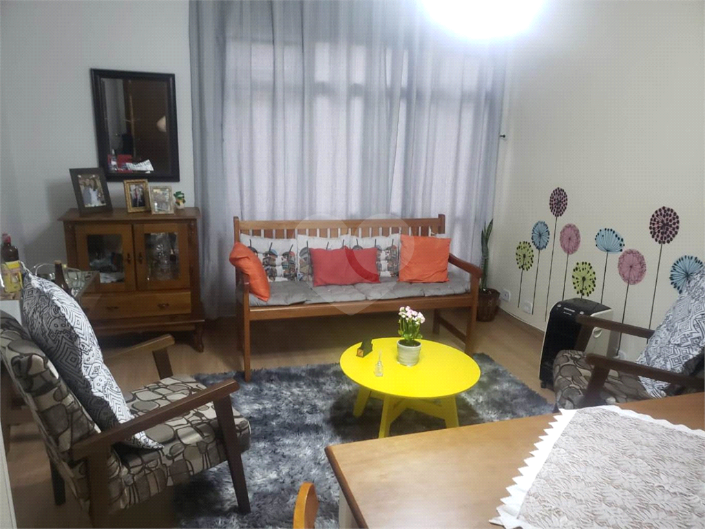 APARTAMENTO em CASA VERDE