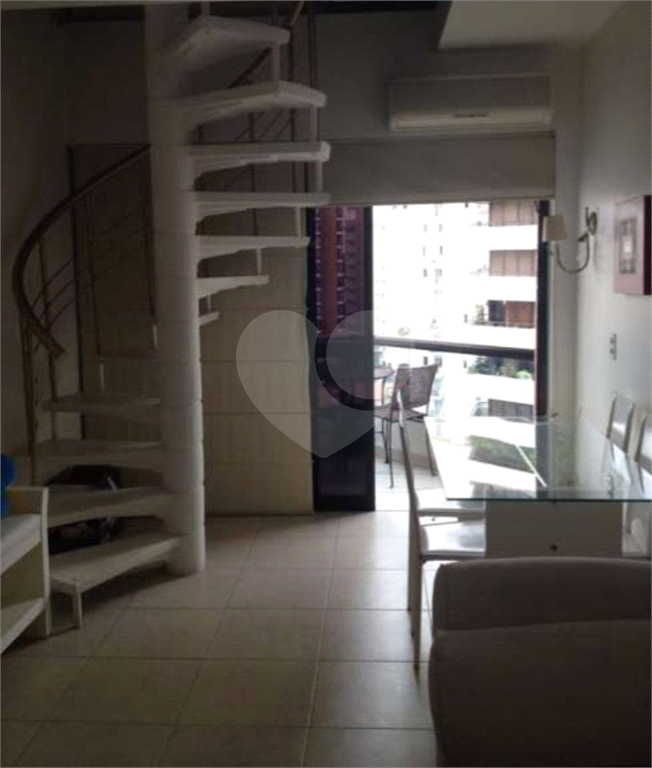 Apartamento em Cambuci