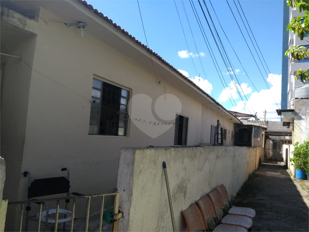 Ótimo terreno no bairro Jaçanã com 07 casas térreas 10 minutos para o Metrô.