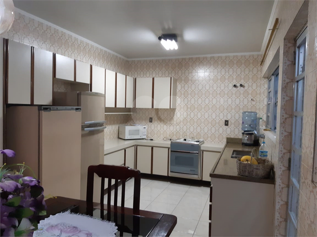 Sobrado à venda com 3 quartos, 208m² - Foto 2