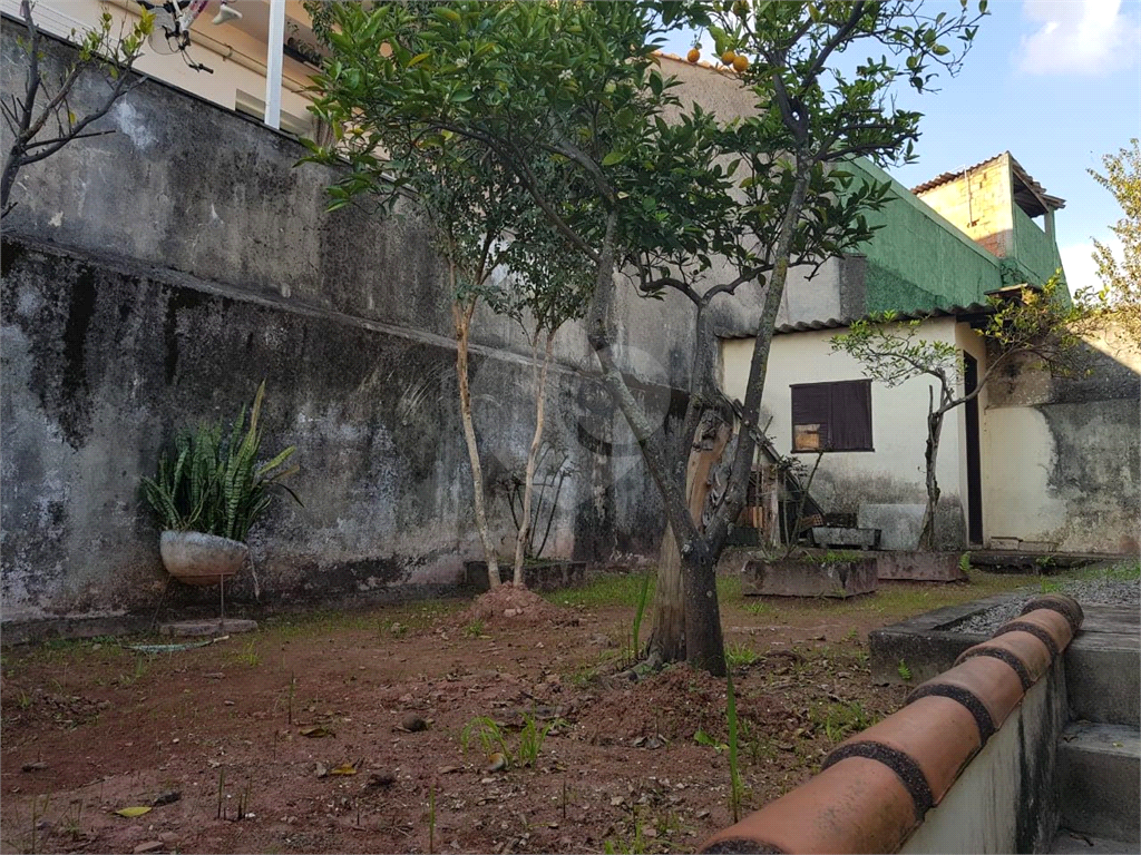 Sobrado no bairro do Limão com 3 dormitórios, sendo 1 suíte, 3 banheiros, 2 vagas de garagem, 