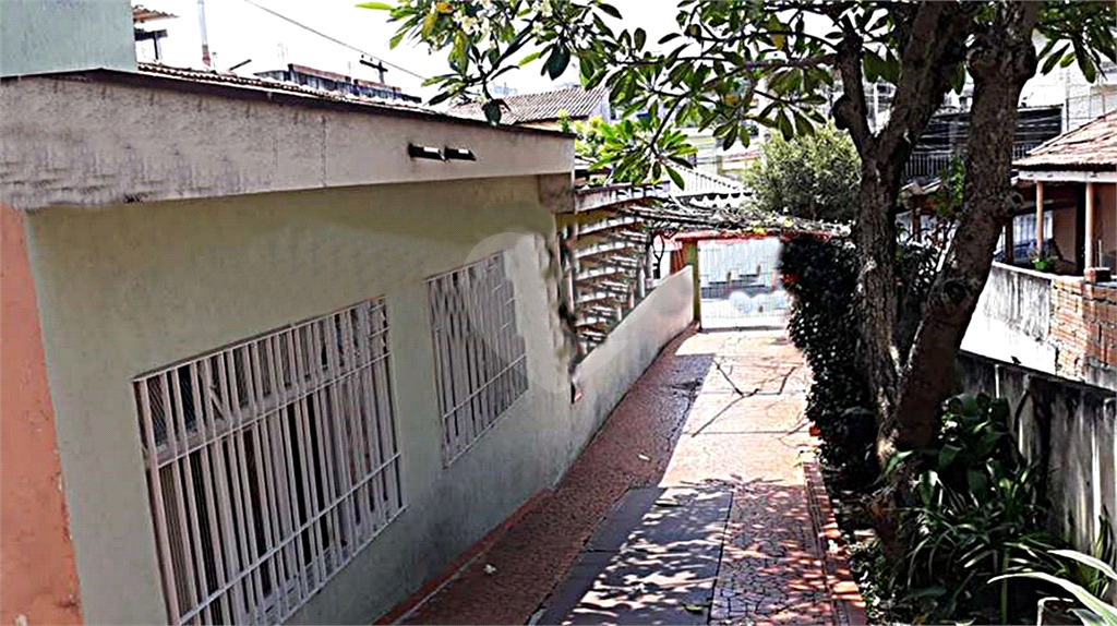 Sobrado no bairro da Casa Verde com 8 vagas de garagem