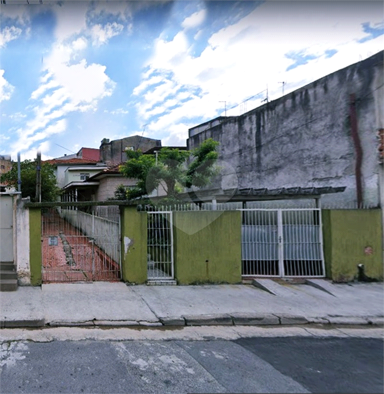 Sobrado no bairro da Casa Verde com 8 vagas de garagem