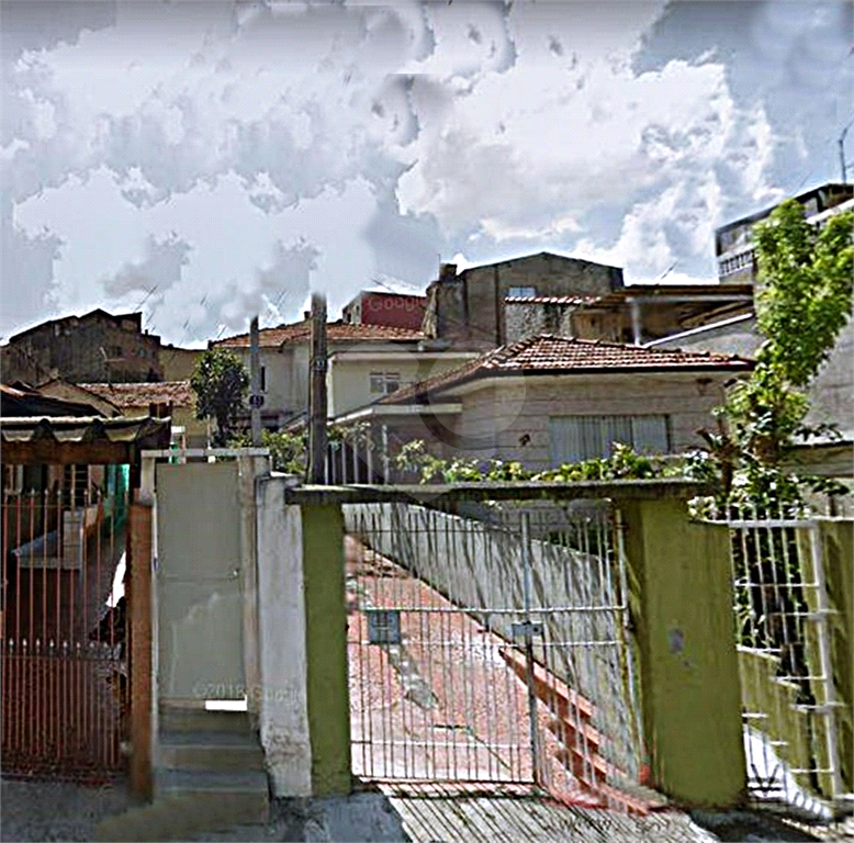Sobrado no bairro da Casa Verde com 8 vagas de garagem