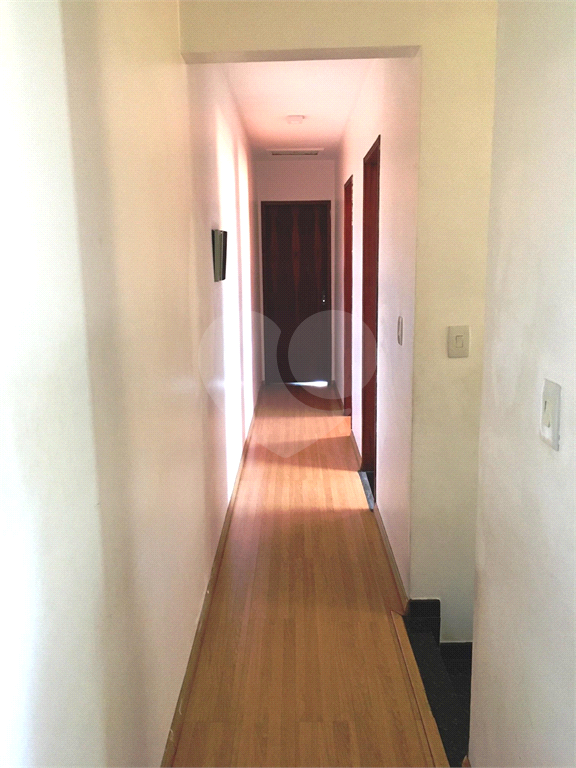 Sobrado semi-novo na Vila Constança