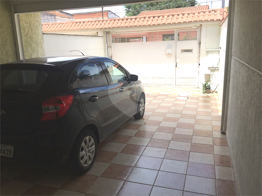 Sobrado semi-novo na Vila Constança