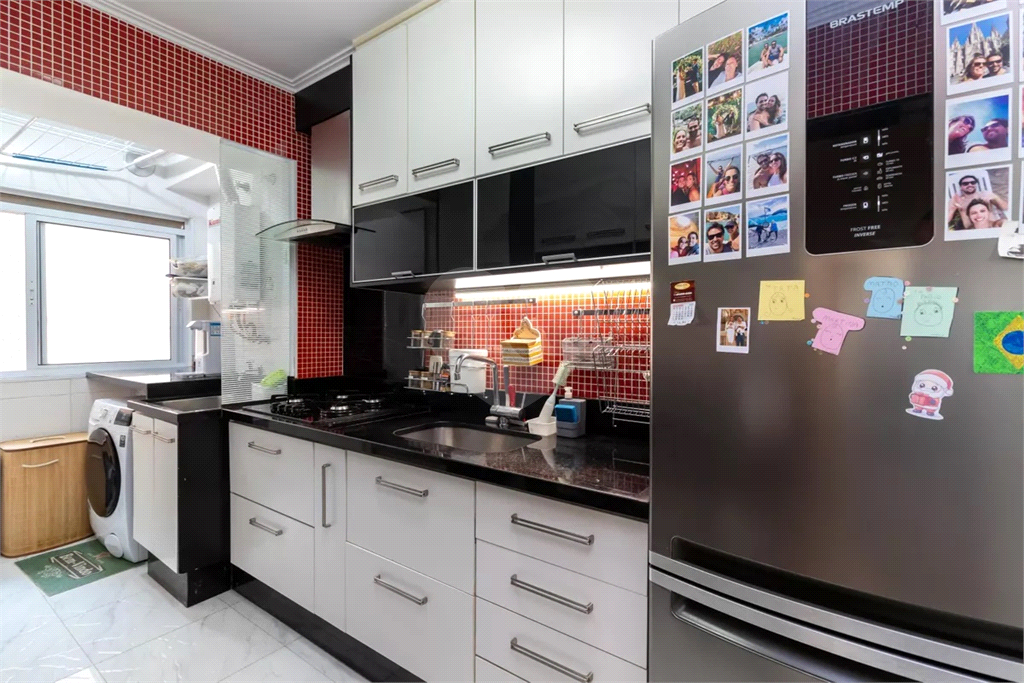 Amplo apto próximo da Av Braz Leme, com 3 dormitórios, sendo 2 suítes, 2 vagas, sacada Gourmet