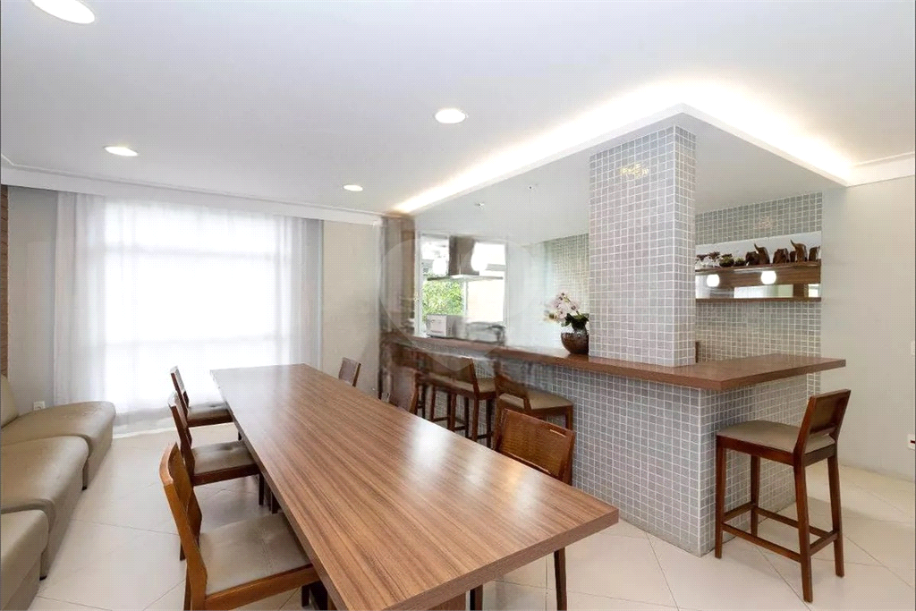 Amplo apto próximo da Av Braz Leme, com 3 dormitórios, sendo 2 suítes, 2 vagas, sacada Gourmet