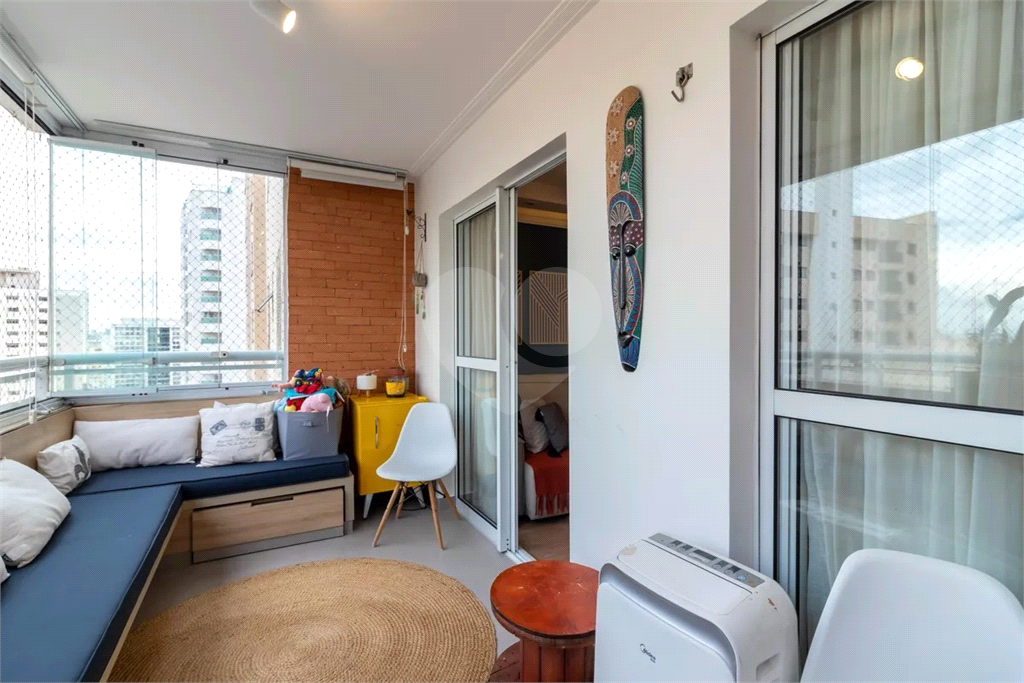 Amplo apto próximo da Av Braz Leme, com 3 dormitórios, sendo 2 suítes, 2 vagas, sacada Gourmet