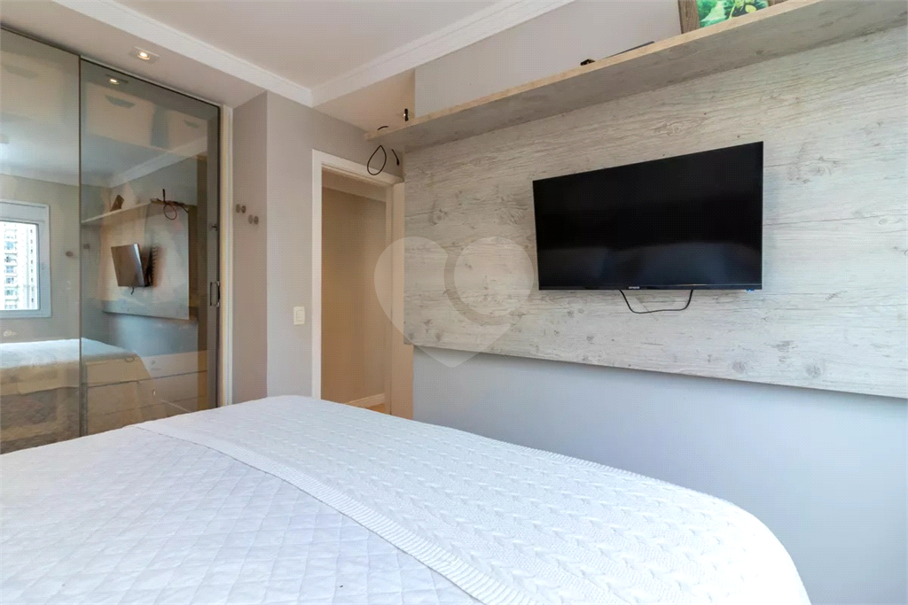 Amplo apto próximo da Av Braz Leme, com 3 dormitórios, sendo 2 suítes, 2 vagas, sacada Gourmet