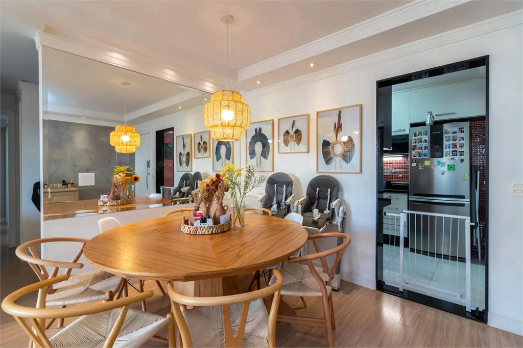 Amplo apto próximo da Av Braz Leme, com 3 dormitórios, sendo 2 suítes, 2 vagas, sacada Gourmet