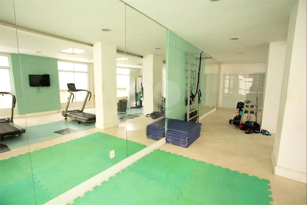 Amplo apto próximo da Av Braz Leme, com 3 dormitórios, sendo 2 suítes, 2 vagas, sacada Gourmet