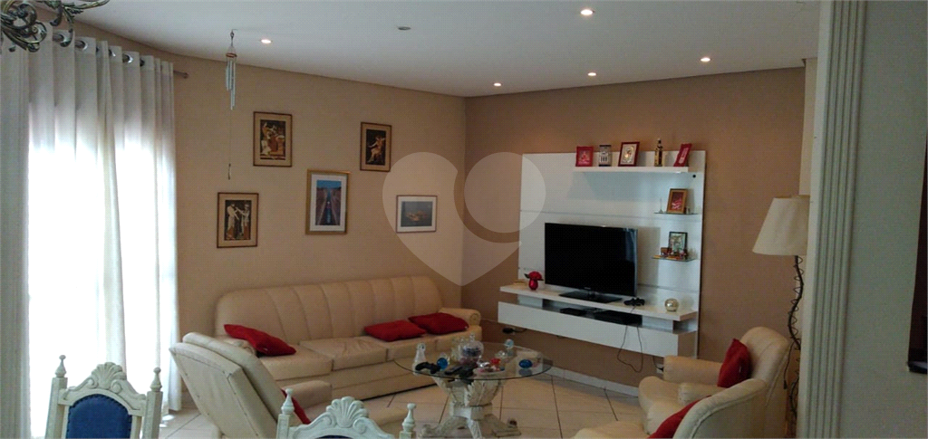 Prédio de esquina na Vila Guilherme comércio e ou residencial