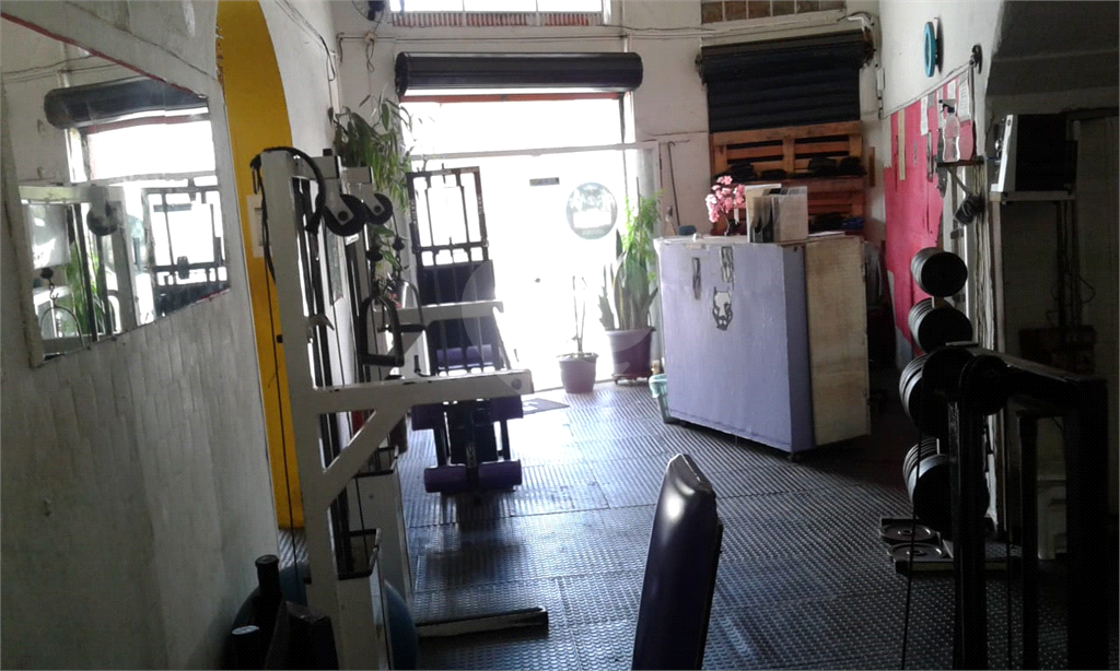 Prédio de esquina na Vila Guilherme comércio e ou residencial