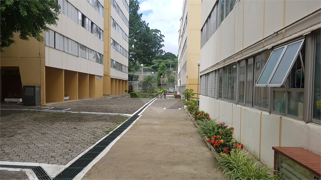 APARTAMENTO em TREMEMBÉ