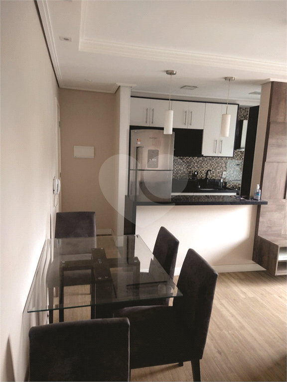 Apartamento de 2 dormitórios totalmente reformado e mobiliado NA REGIÃO DO TREMEMBÉ.
