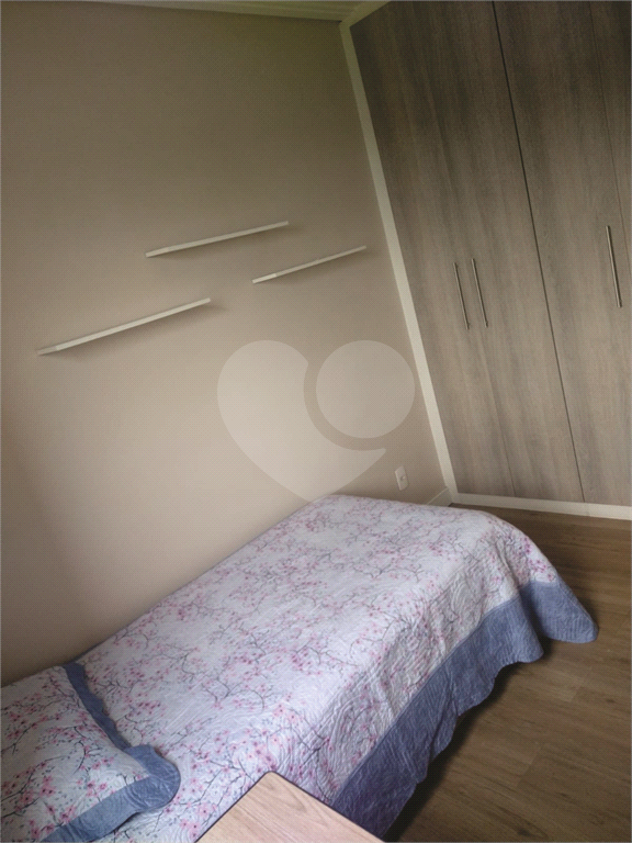 Apartamento de 2 dormitórios totalmente reformado e mobiliado NA REGIÃO DO TREMEMBÉ.