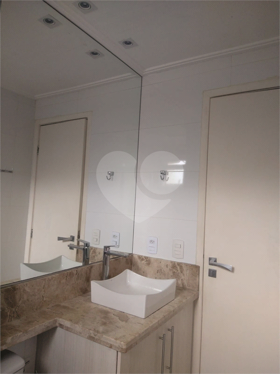 Apartamento de 2 dormitórios totalmente reformado e mobiliado NA REGIÃO DO TREMEMBÉ.