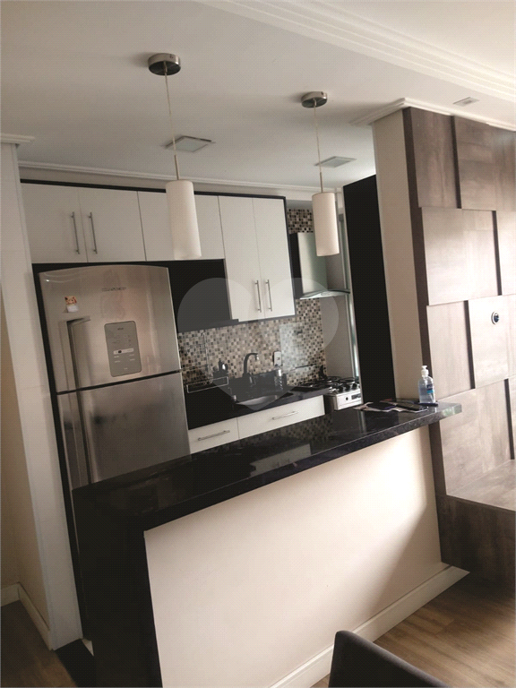 Apartamento de 2 dormitórios totalmente reformado e mobiliado NA REGIÃO DO TREMEMBÉ.