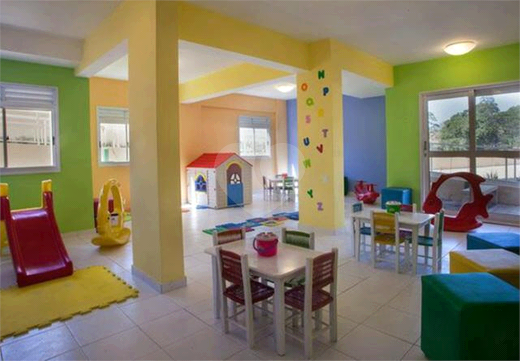 Apartamento de 2 dormitórios totalmente reformado e mobiliado NA REGIÃO DO TREMEMBÉ.