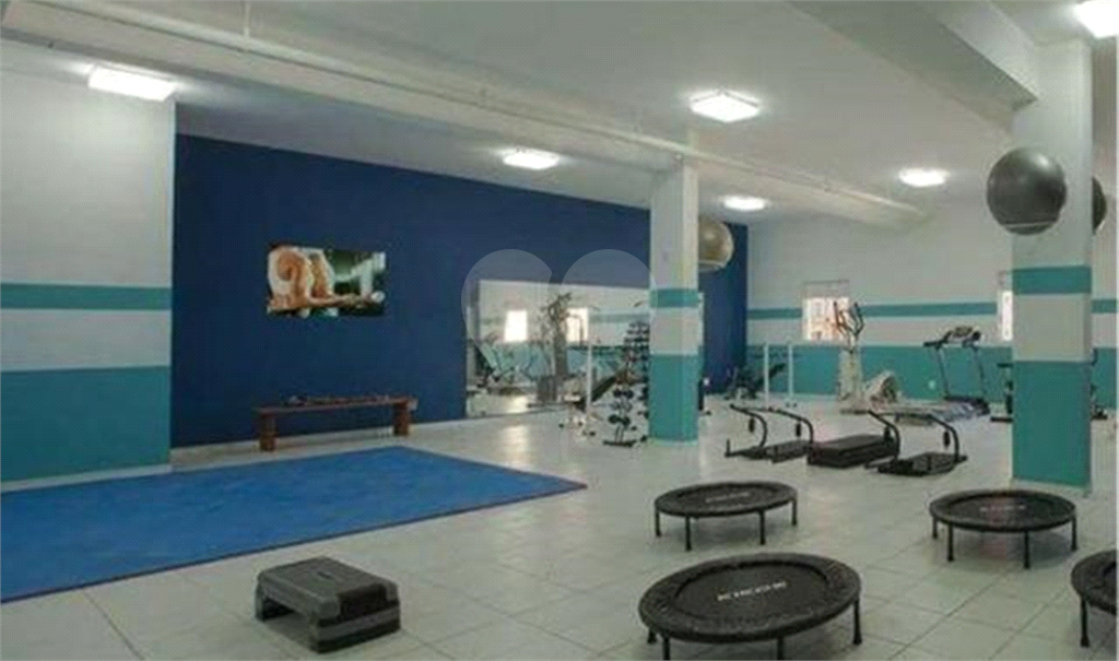 Apartamento de 2 dormitórios totalmente reformado e mobiliado NA REGIÃO DO TREMEMBÉ.