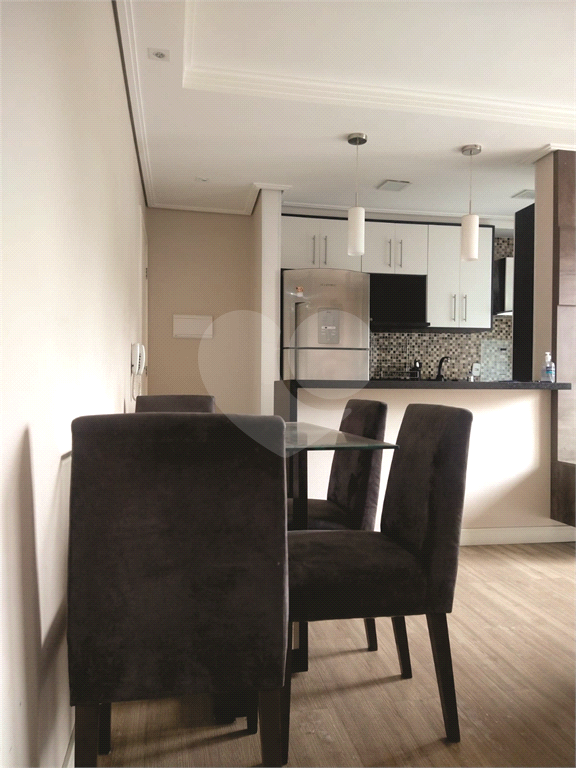 Apartamento de 2 dormitórios totalmente reformado e mobiliado NA REGIÃO DO TREMEMBÉ.