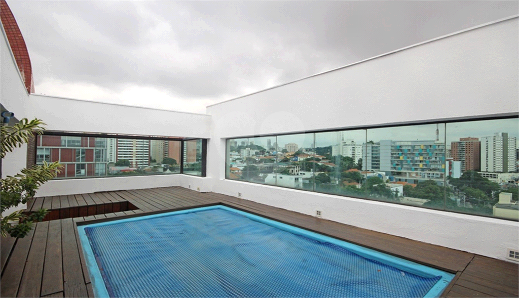 Oporunidade única - Cobertura duplex com piscina