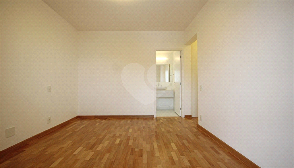 Oporunidade única - Cobertura duplex com piscina
