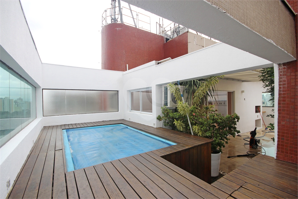 Oporunidade única - Cobertura duplex com piscina