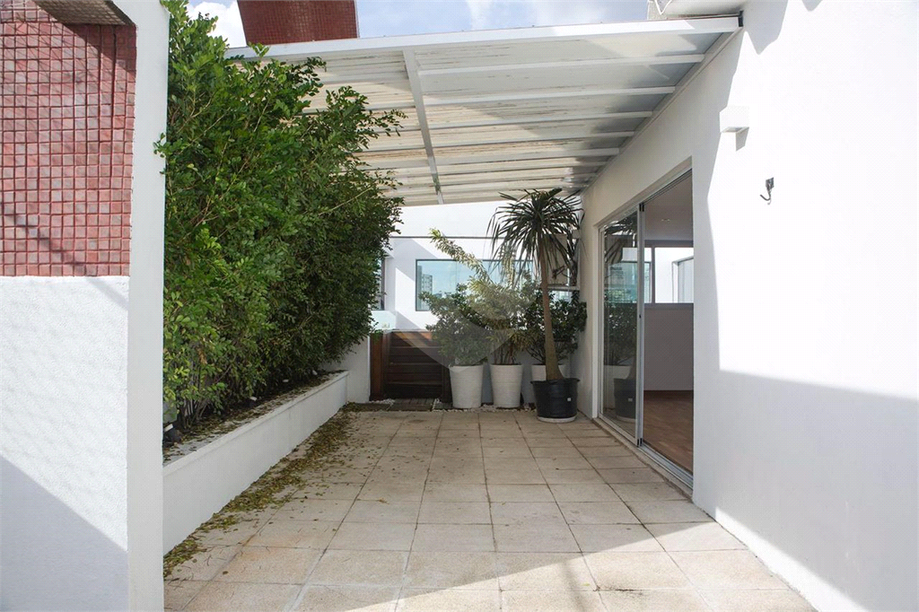 Oporunidade única - Cobertura duplex com piscina