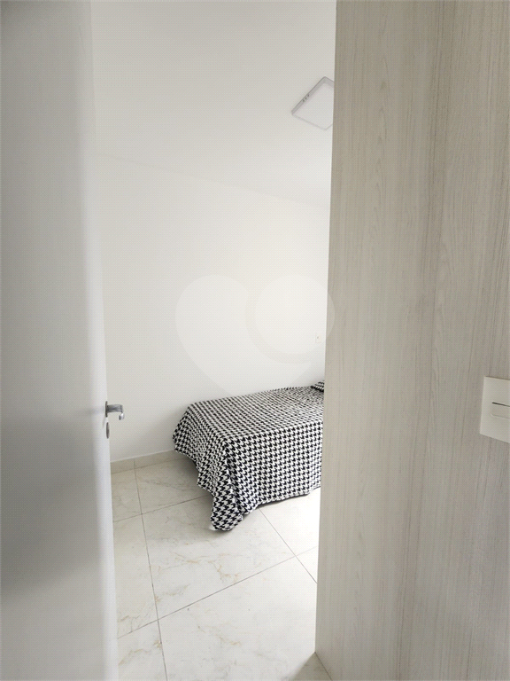 CONDOMÍNIO ESMERALDINO C/ VAGA - VENDE-SE - V.ISOLINA MAZZEI